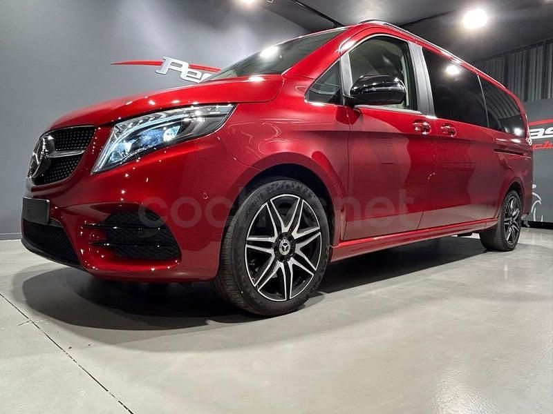 Usado Mercedes V300 Avantgarde 239 CV (175 kW) 2022 Granate Monovolumen