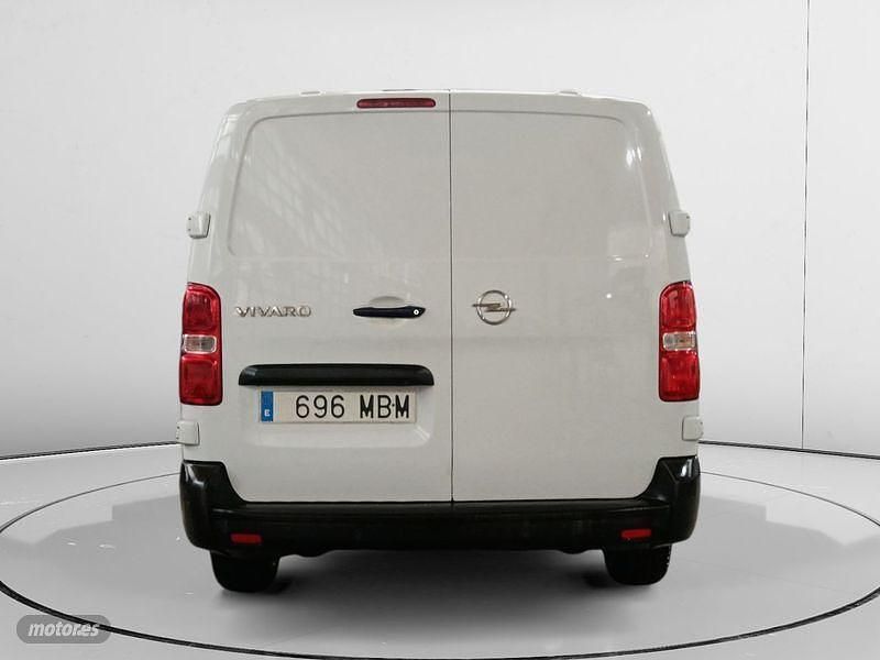 Usado Opel Vivaro 102 CV (75 kW) 2022 Blanco Monovolumen