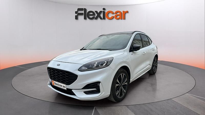 Usado Ford Kuga ST-Line 182 CV (133 kW) 2024 Blanco SUV