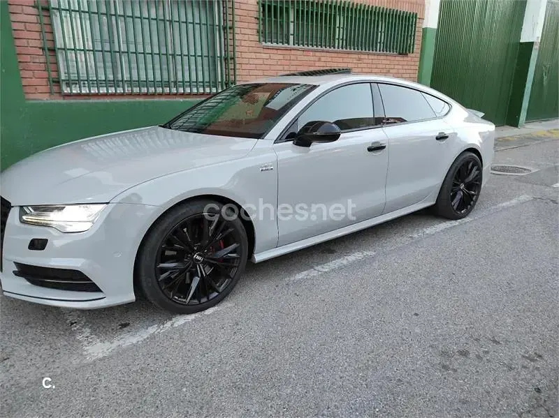 Usado Audi A7 Sportback Competition 326 CV (239 kW) 2017 Gris / plata Utilitario