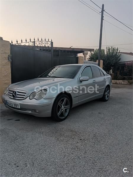 Gris / plata Usado 2000 Mercedes C220 Avantgarde Berlina | 2299 € (Buen precio) - Imagen 1/4