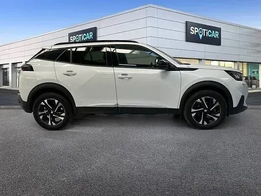 Usado Peugeot 2008 Allure 100 CV (73 kW) 2022 SUV