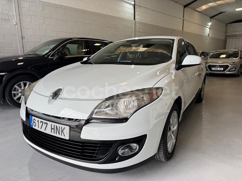 Usado Renault Mégane GrandTour Business 110 CV (80 kW) 2013 Blanco Familiar