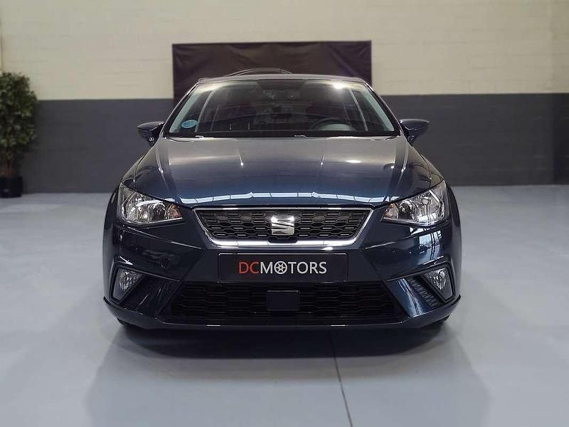 Usado Seat Ibiza Style Plus 80 CV (58 kW) 2019 Gris / plata Utilitario