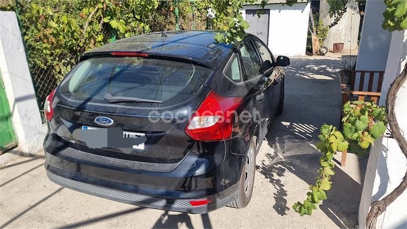 Negro Usado 2012 Ford Focus Trend Berlina | 6000 € (Precio justo) - Imagen 1/4