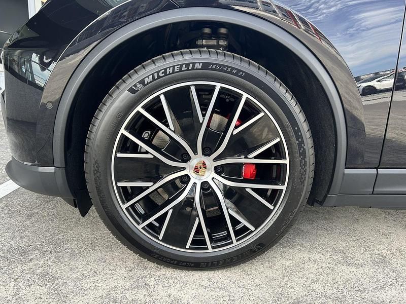 Usado Porsche Macan 379 kW (516 CV) 2025 Negro SUV