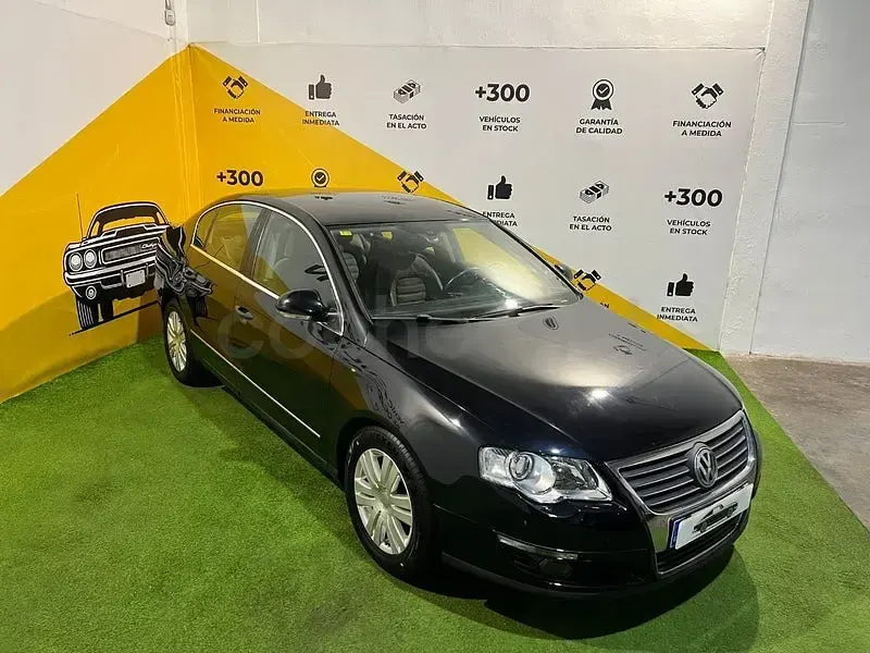 Usado VW Passat Highline 140 CV (102 kW) 2007 Negro Berlina