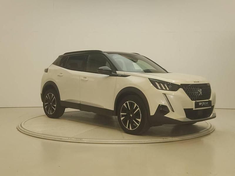 Käytetty Peugeot 2008 GT 130 HP (95 kW) 2022 Valkoinen Katumaasturi