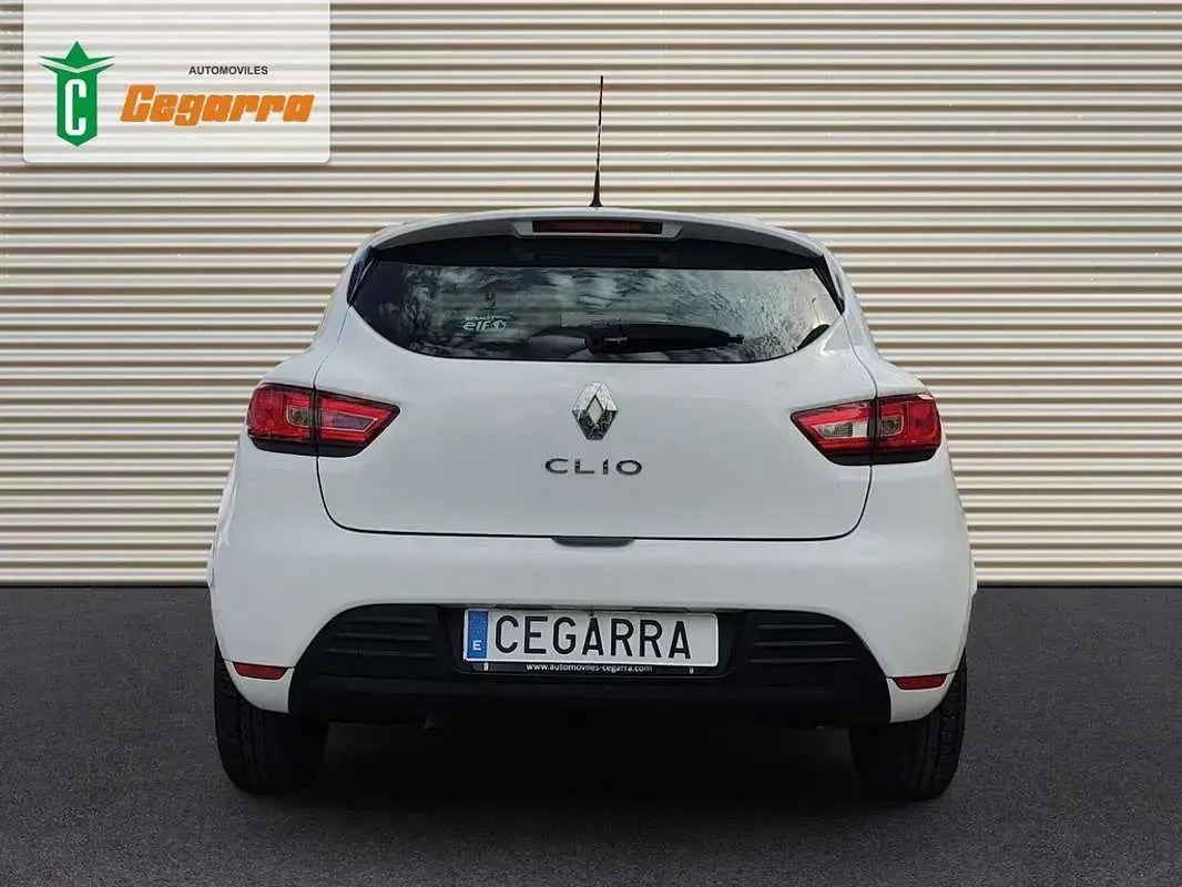 Usado Renault Clio Business 75 CV (55 kW) 2018 Blanco Utilitario