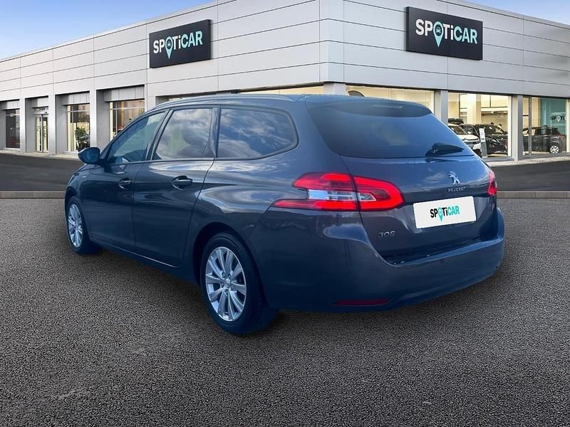 Usado Peugeot 308 SW Style 130 CV (95 kW) 2019 Marrón Familiar