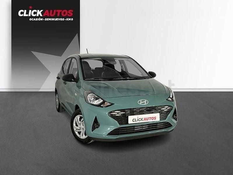 Usado Hyundai i10 67 CV (49 kW) 2024 Verde Utilitario