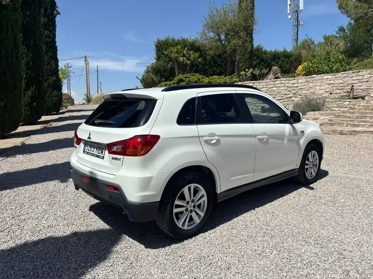 Usado Mitsubishi ASX 150 CV (110 kW) 2011 Blanco SUV
