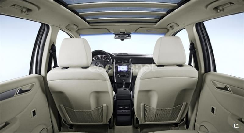 Usado Mercedes B150 95 CV (69 kW) 2008 Granate Monovolumen