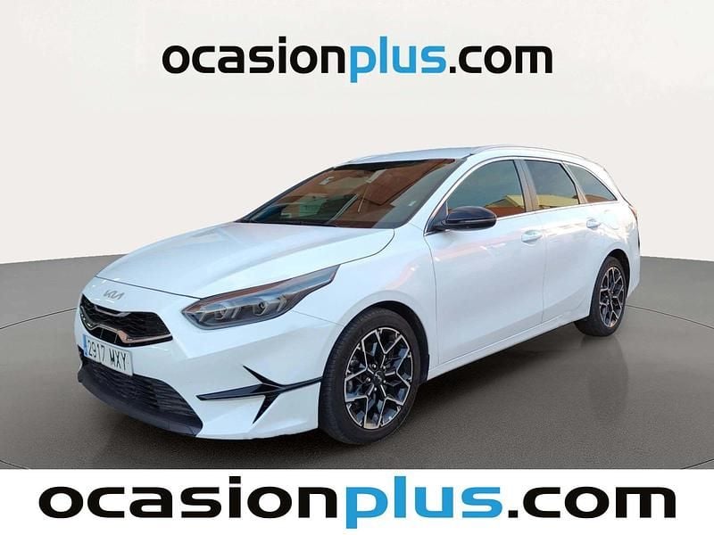 Blanco Usado 2025 Kia Ceed Style Utilitario | 18.682 € (Super precio) - Imagen 1/4