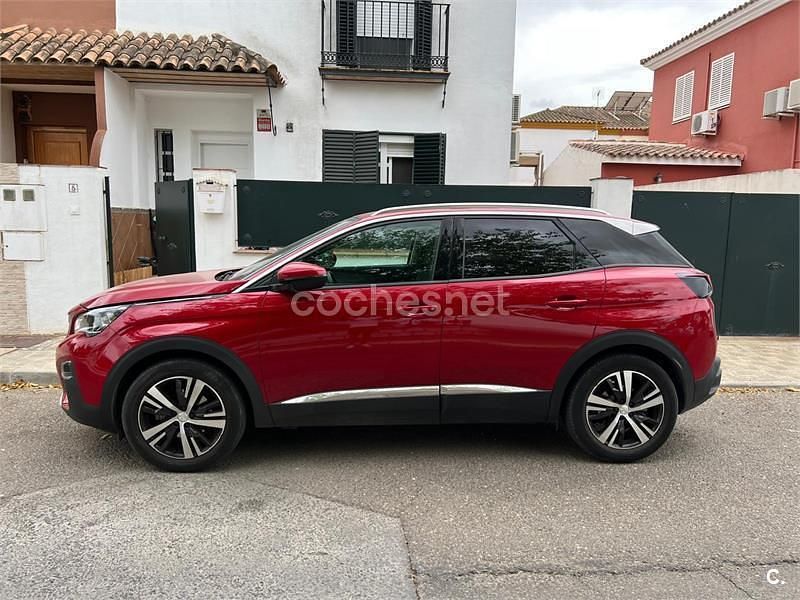 Usado Peugeot 3008 Allure 130 CV (95 kW) 2019 Granate SUV