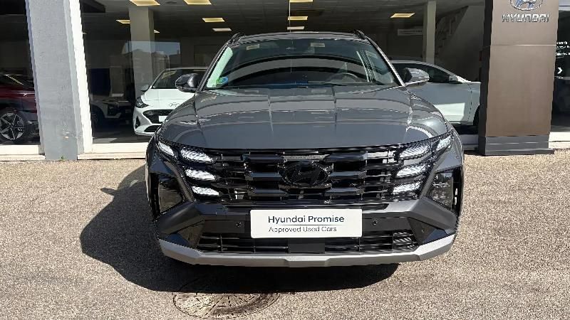 Usado Hyundai Tucson 215 CV (158 kW) 2025 Gris/plata SUV