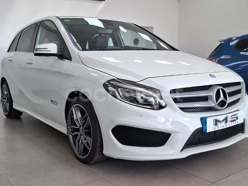 Usado Mercedes B200 AMG line 136 CV (100 kW) 2016 Blanco Monovolumen
