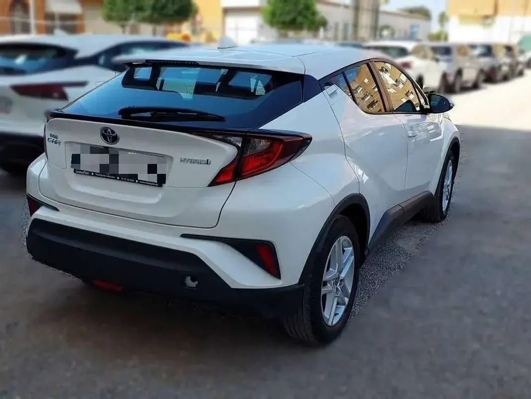 Usado Toyota C-HR+ Active 98 CV (72 kW) 2022 Blanco SUV