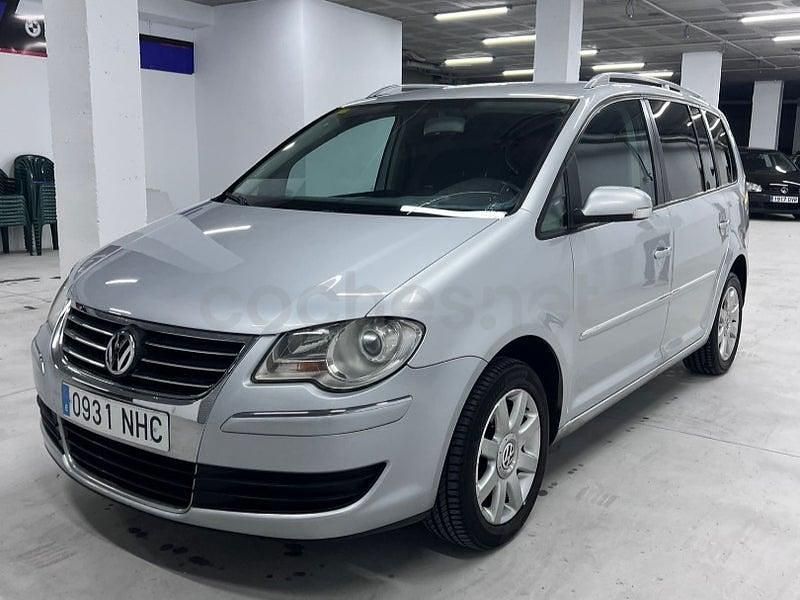Usado VW Touran Edition 105 CV (77 kW) 2007 Gris / plata Monovolumen