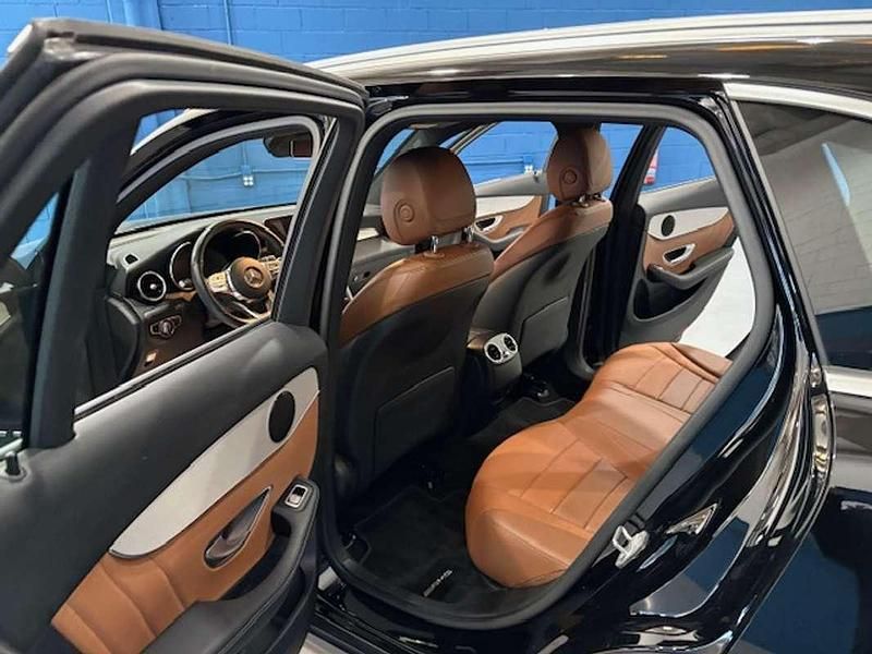 Usado Mercedes GLC300e 320 CV (235 kW) 2020 Negro SUV