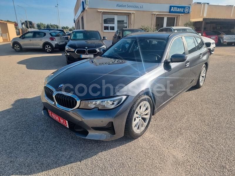 Gris / plata Usado 2021 BMW 320 Familiar | 21.700 € (Buen precio) - Imagen 1/4