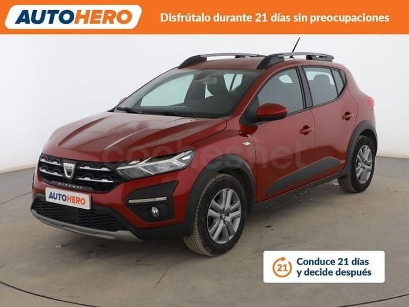 Usado Dacia Sandero Comfort 91 CV (66 kW) 2021 Rojo Berlina