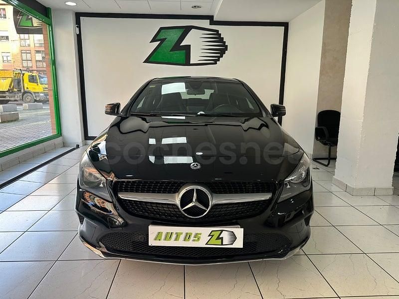 Usado Mercedes CLA200 136 CV (100 kW) 2017 Negro Berlina