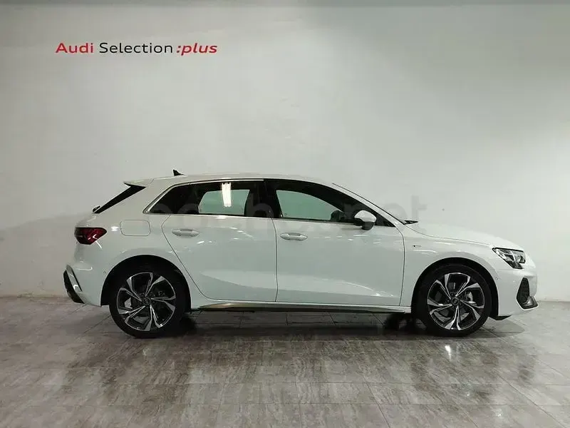 Usado Audi A3 S-Line 204 CV (150 kW) 2025 Blanco Berlina