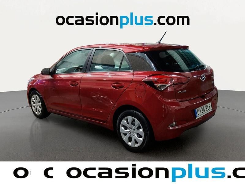 Usado Hyundai i20 84 CV (61 kW) 2018 Rojo Utilitario