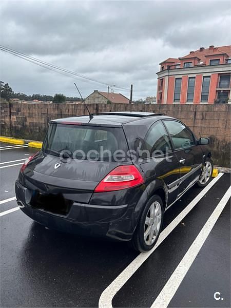 Usado Renault Mégane II Dynamique 130 CV (95 kW) 2006 Negro Berlina