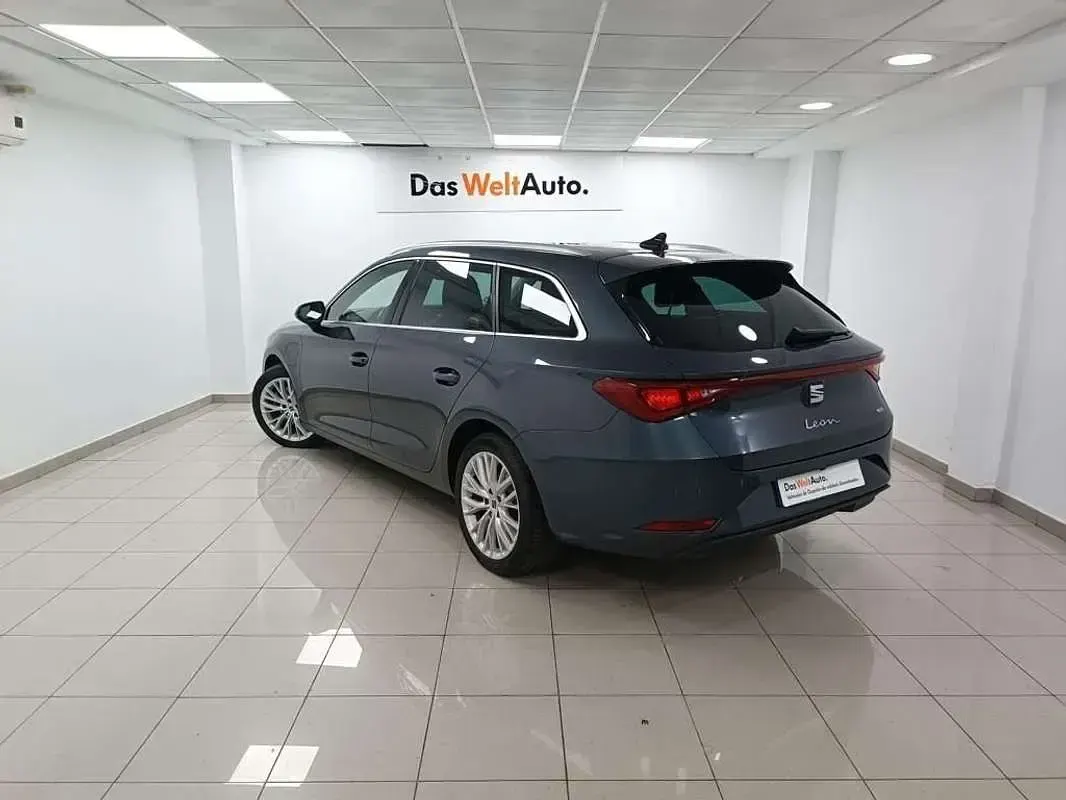 Usado Seat Leon ST XCELLENCE 205 CV (150 kW) 2022 Gris Familiar