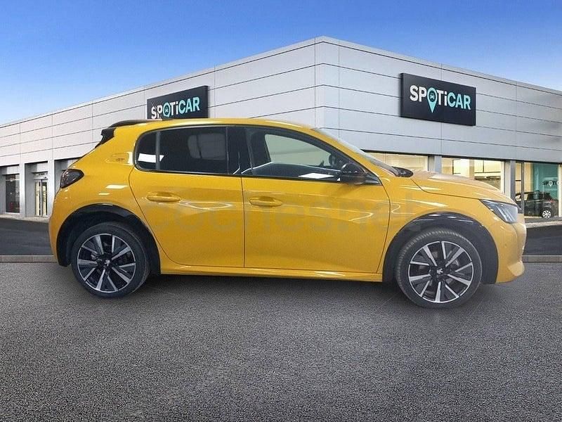Usado Peugeot 208 GT 101 CV (74 kW) 2022 Amarillo Utilitario