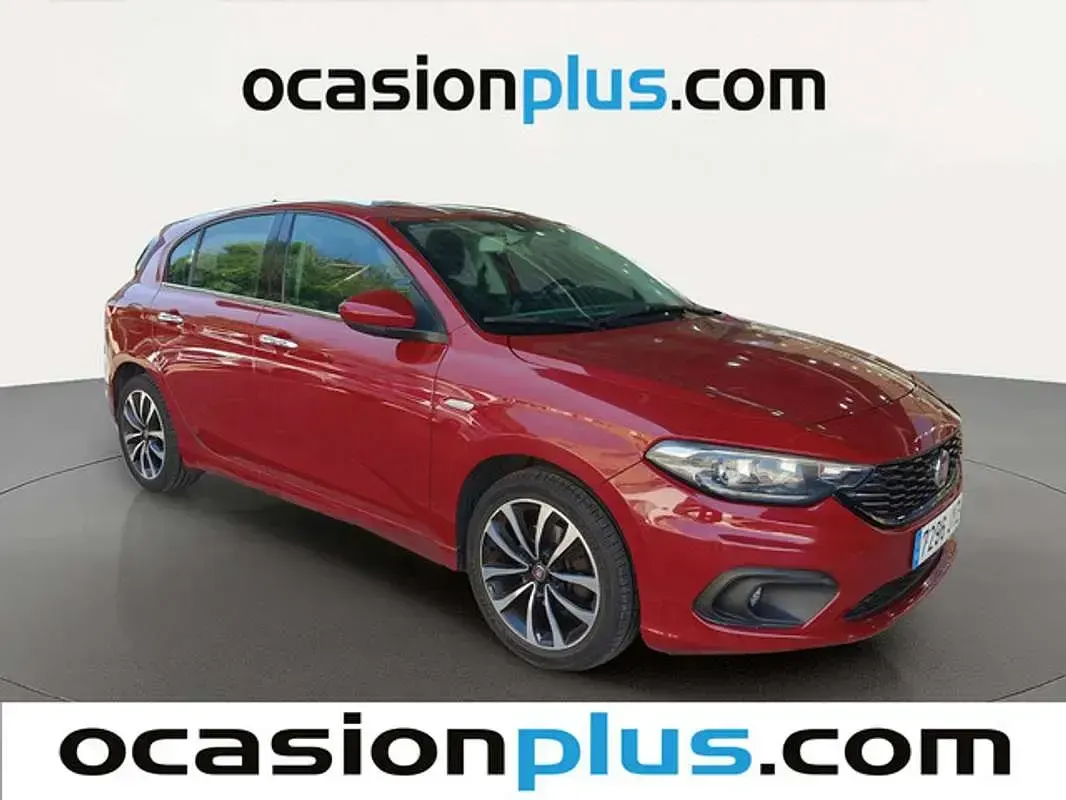 Usado Fiat Tipo Lounge 95 CV (69 kW) 2017 Rojo Utilitario