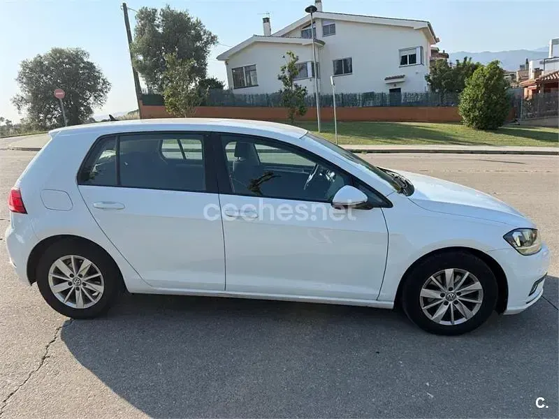 Usado VW Golf VII Business 115 CV (84 kW) 2018 Blanco Familiar