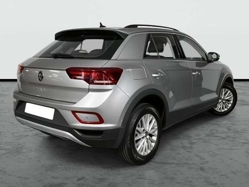 Usado VW T-Roc 110 CV (80 kW) 2023 Plateado SUV