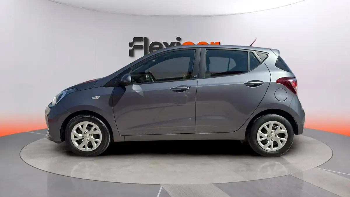 Usado Hyundai i10 GO! 67 CV (49 kW) 2018 Gris Utilitario