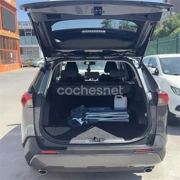 Usado Toyota RAV4 Hybrid Advance 218 CV (160 kW) 2021 Gris / plata SUV