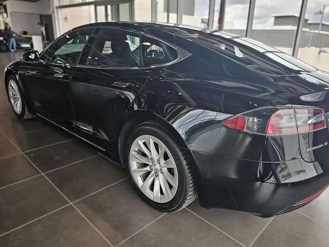 Usado Tesla Model S 386 kW (525 CV) 2018 Negro Utilitario