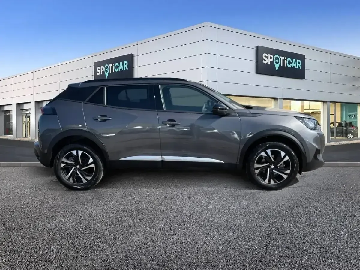 Usado Peugeot 2008 Allure 131 CV (96 kW) 2022 Gris SUV