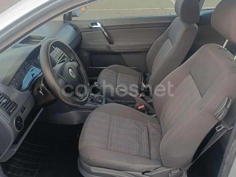 Usado VW Polo Edition 80 CV (58 kW) 2008 Gris / plata Berlina