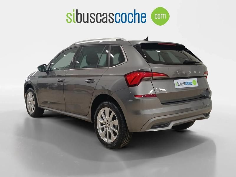 Usado Skoda Kamiq Ambition 150 CV (110 kW) 2023 Gris/plata SUV