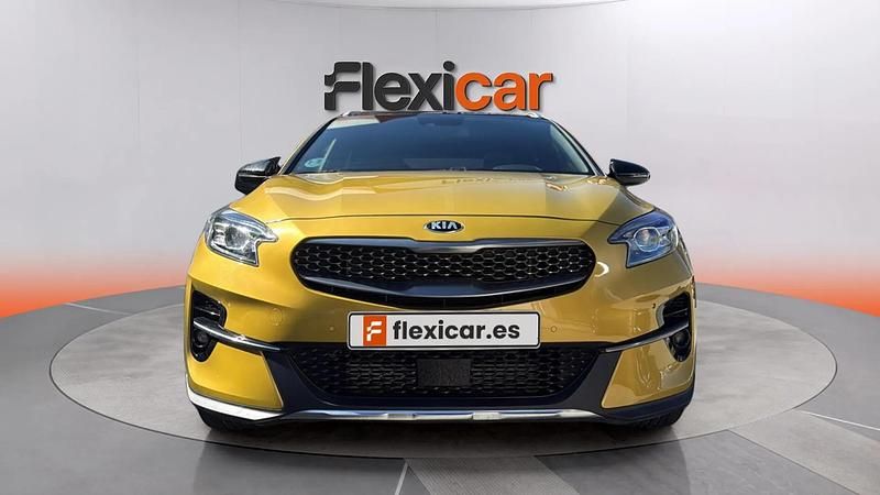 Usado Kia XCeed 140 CV (102 kW) 2020 Amarillo SUV