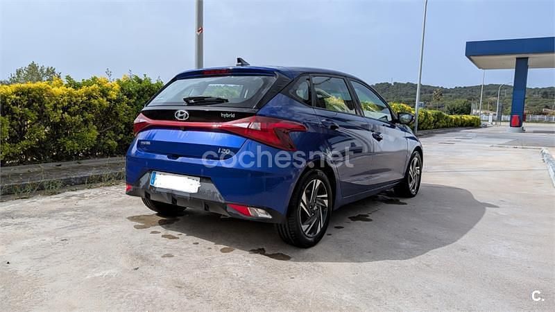 Usado Hyundai i20 100 CV (73 kW) 2022 Azul Utilitario
