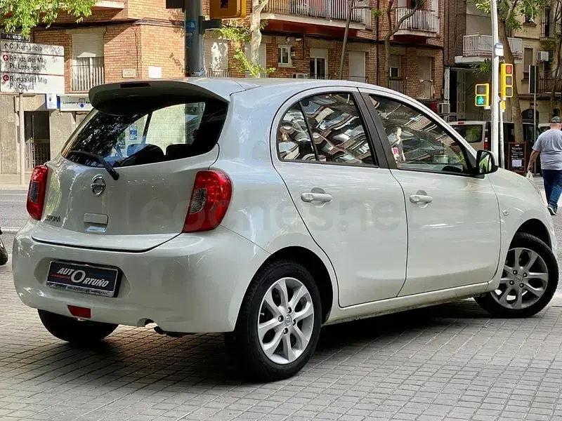 Usado Nissan Micra Acenta 80 CV (58 kW) 2015 Blanco Utilitario