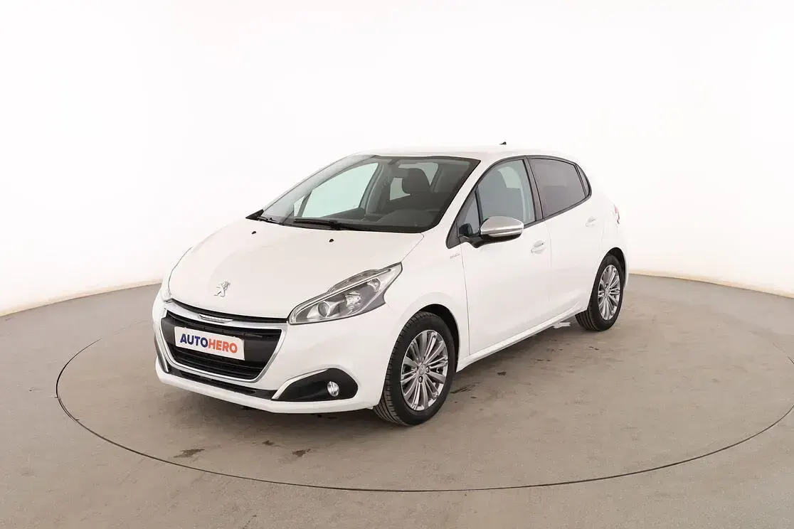 Usado Peugeot 208 Style 82 CV (60 kW) 2018 Utilitario