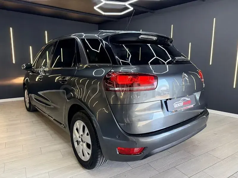 Usado Citroën C4 Picasso Intensive+ 115 CV (84 kW) 2015 Gris / plata Monovolumen