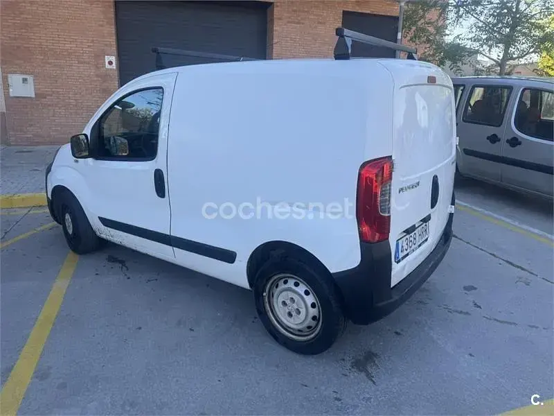 Usado Peugeot Bipper Access 75 CV (55 kW) 2013 Blanco Monovolumen