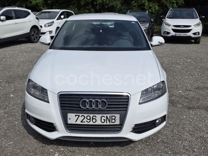 Blanco Usado 2010 Audi A3 Ambiente Berlina | 6300 € (Precio justo) - Imagen 1/4