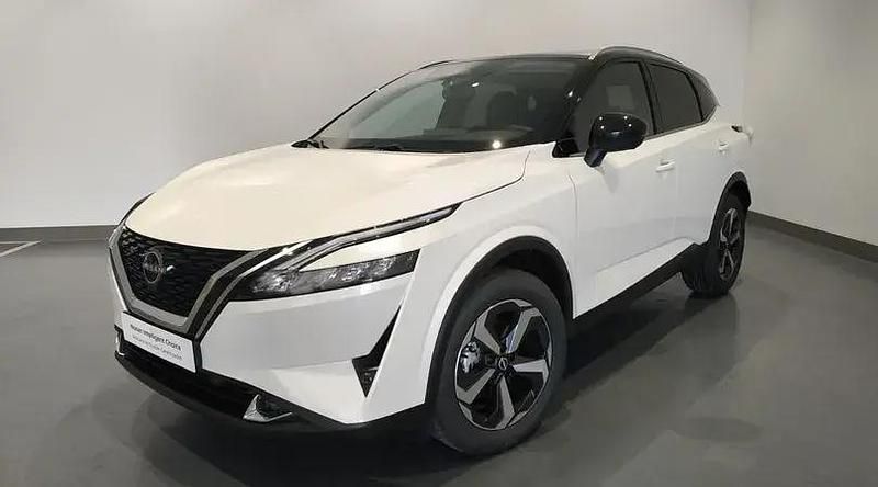 Usado Nissan Qashqai N-Connecta 140 CV (102 kW) 2022 Lunar white con techo midnight SUV