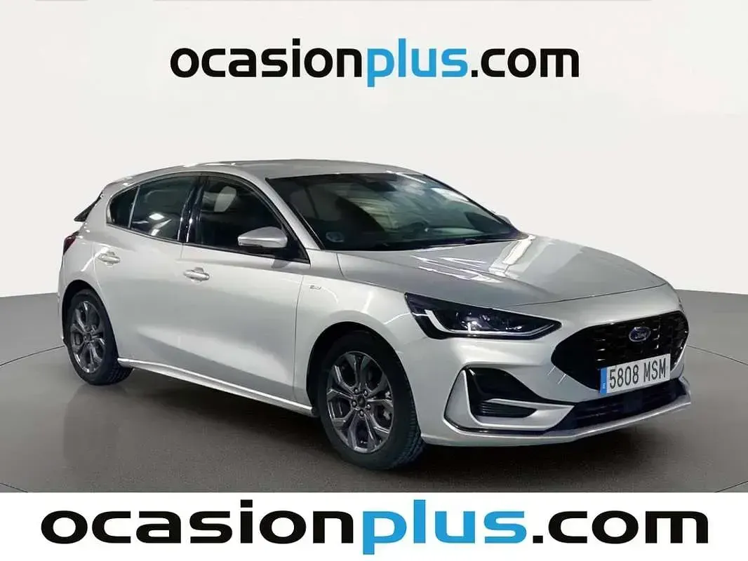 Usado Ford Focus ST-Line 155 CV (114 kW) 2024 Plateado Utilitario